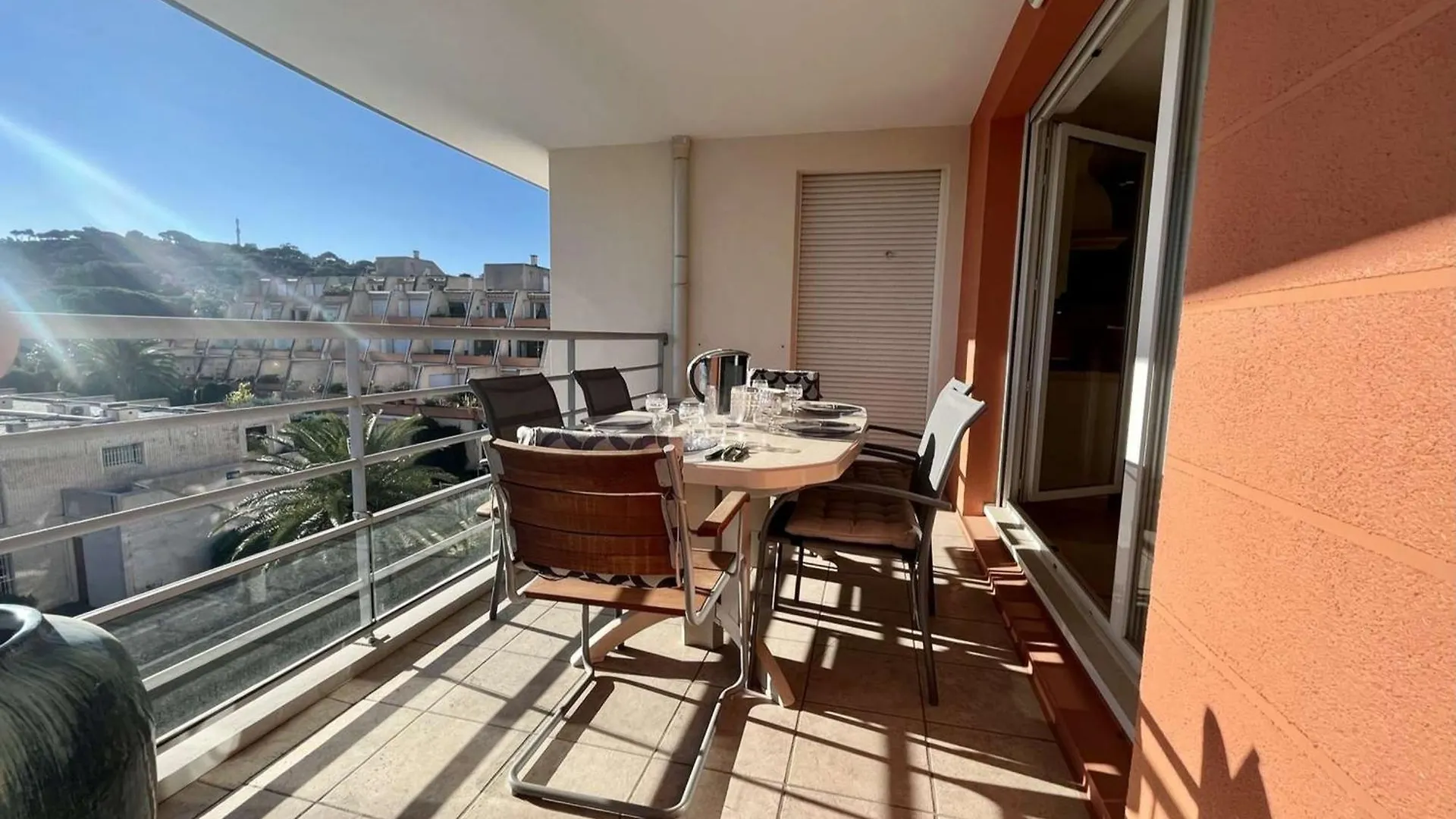 Apartment Cavalaire: Spacieux T4, 2 Terrasses, Clim, Parking, Animaux Acceptes - Fr-1-226B-180 France